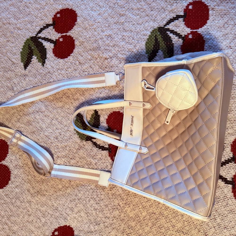 Betsey Johnson handbag purse